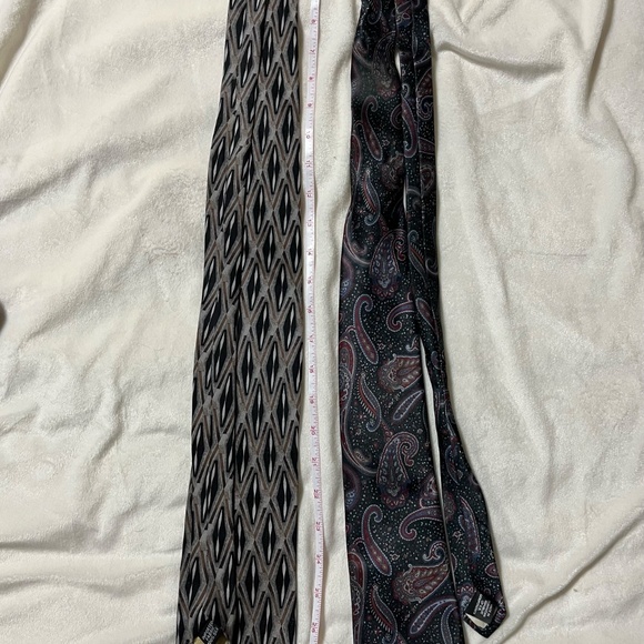 Ketch men's ties-Lot of 2, one silk & one polyester, good shape - Picture 3 of 6